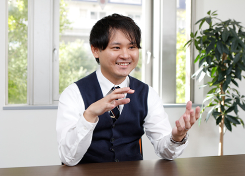 対話を重ね、相手を深く知ることがマネジメントの基本だと思います。